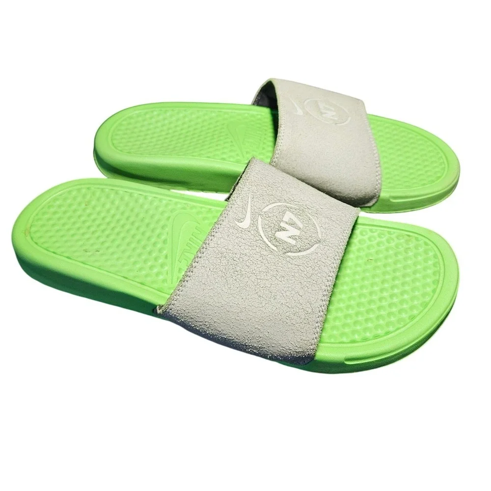 Nike Benassi JDI N7 Slide Sandals CV0267-001 Mens Size 8 Lime Green Light Bone